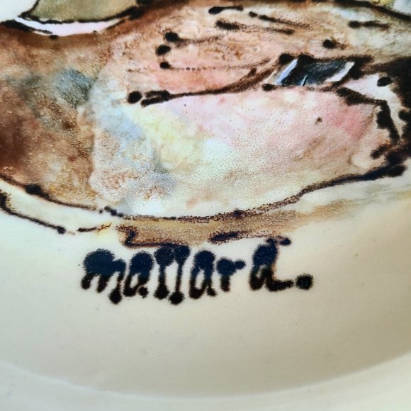 Large 10 3/4'' wide hand made ceramic plate with hand painted Mallard duck. - Picture 5 of 7